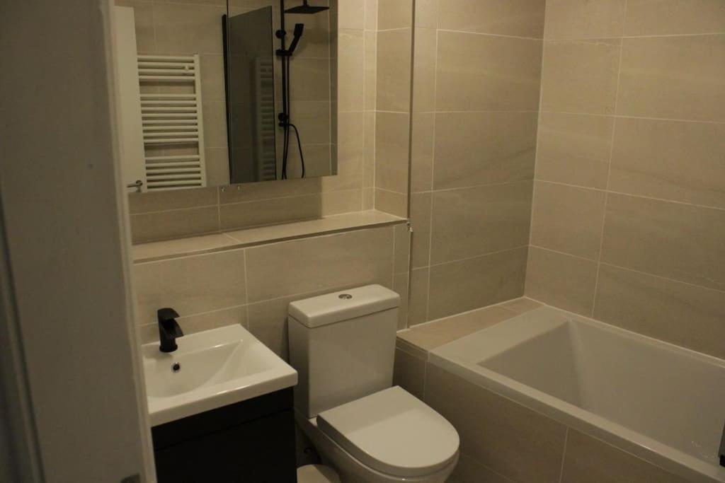 2 Bedroom Central London Apartment Modern And Stylish Екстериор снимка
