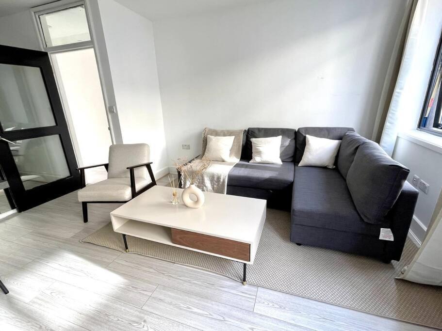 2 Bedroom Central London Apartment Modern And Stylish Екстериор снимка