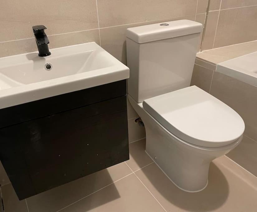 2 Bedroom Central London Apartment Modern And Stylish Екстериор снимка